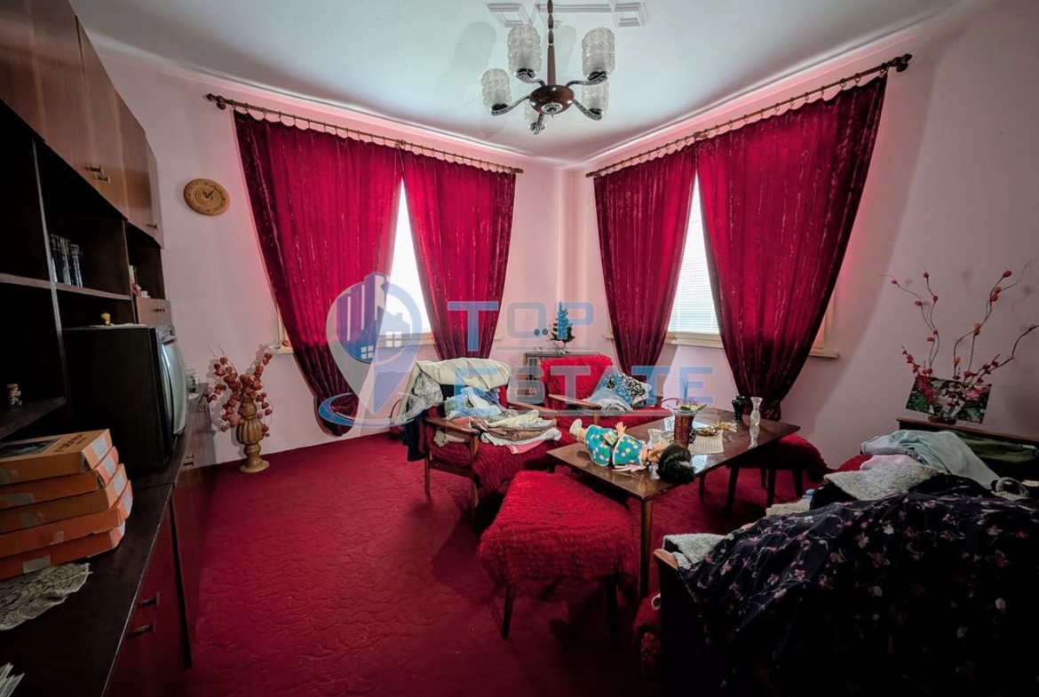 Двуетажна тухлена къща с панорамна гледка в град Плачковци - 0