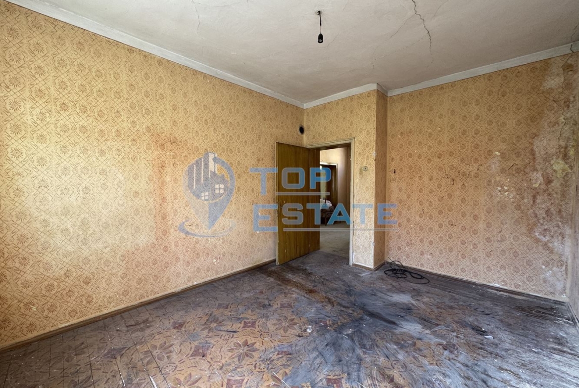 Етаж от къща в гр. Горна Оряховица, област Велико Търново - 0