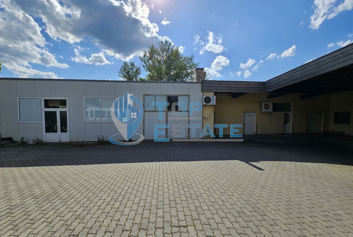 Промишленa сграда със собствен трафопост на главен път Русе - Свиленград в село Поликраище - 0