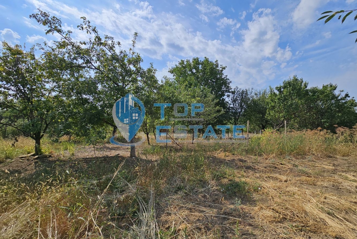 Монолитна двуетажна къща с втора къща в един двор в село Ново Градище, област Велико Търново - 0