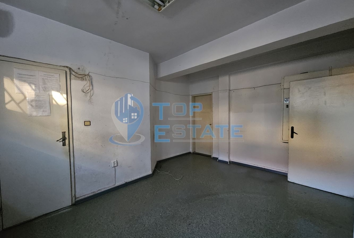 Магазин в центъра на град Велико Търново - 0