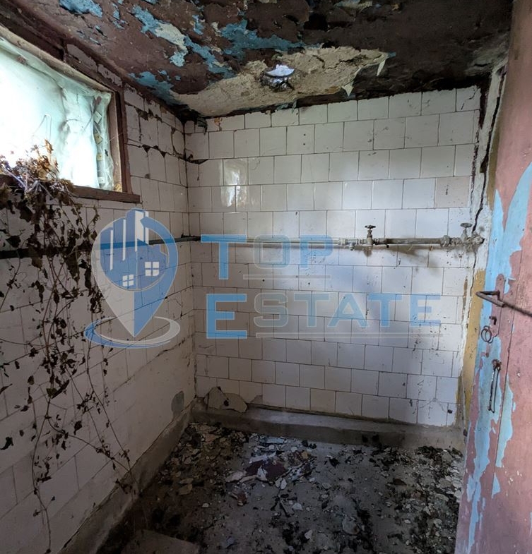 Къща с голям двор и кладенец в село Благоево, област Велико Търново - 0