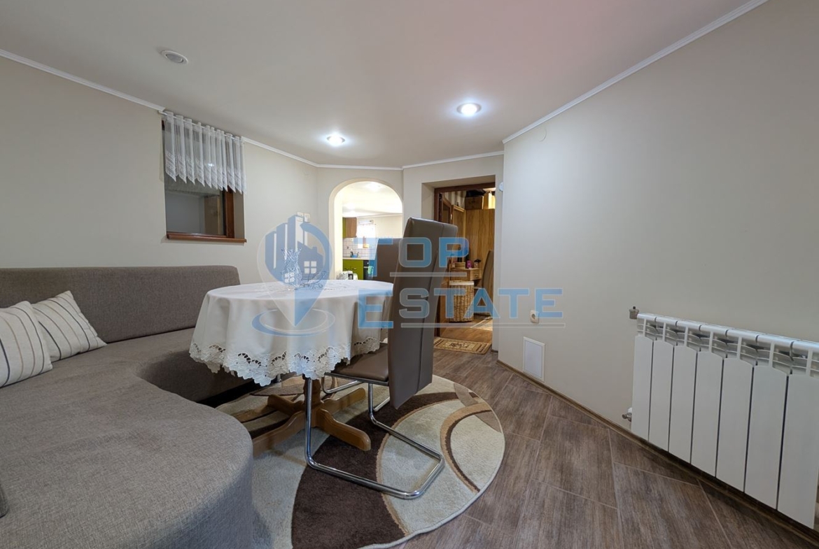 Реновирана двуетажна къща в Тревненския балкан - 0