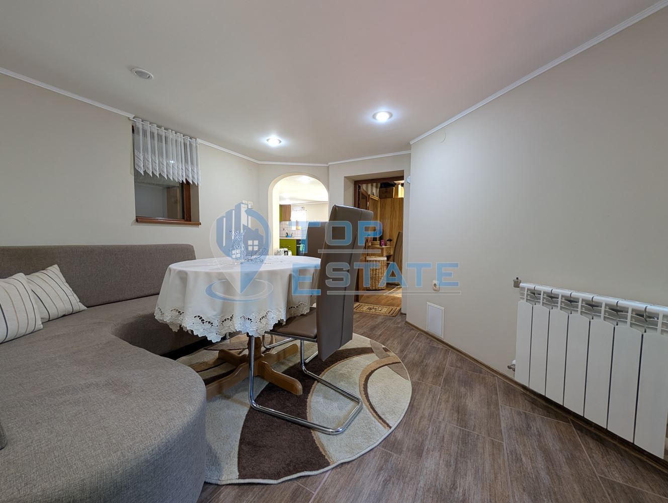 Реновирана двуетажна къща в Тревненския балкан - 0