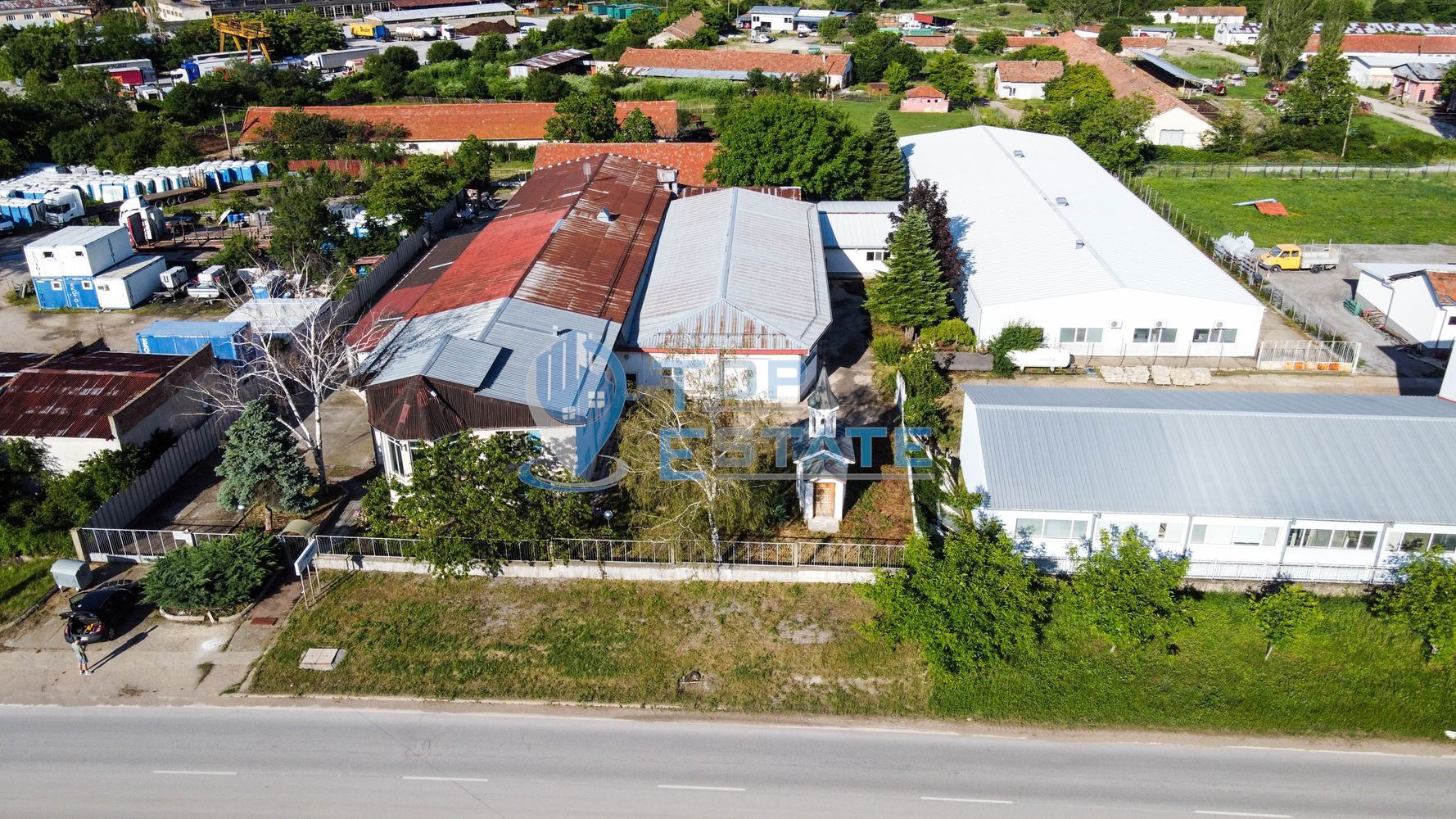 Производствено-административен комплекс в гр. Лясковец, област Велико Търново. - 0