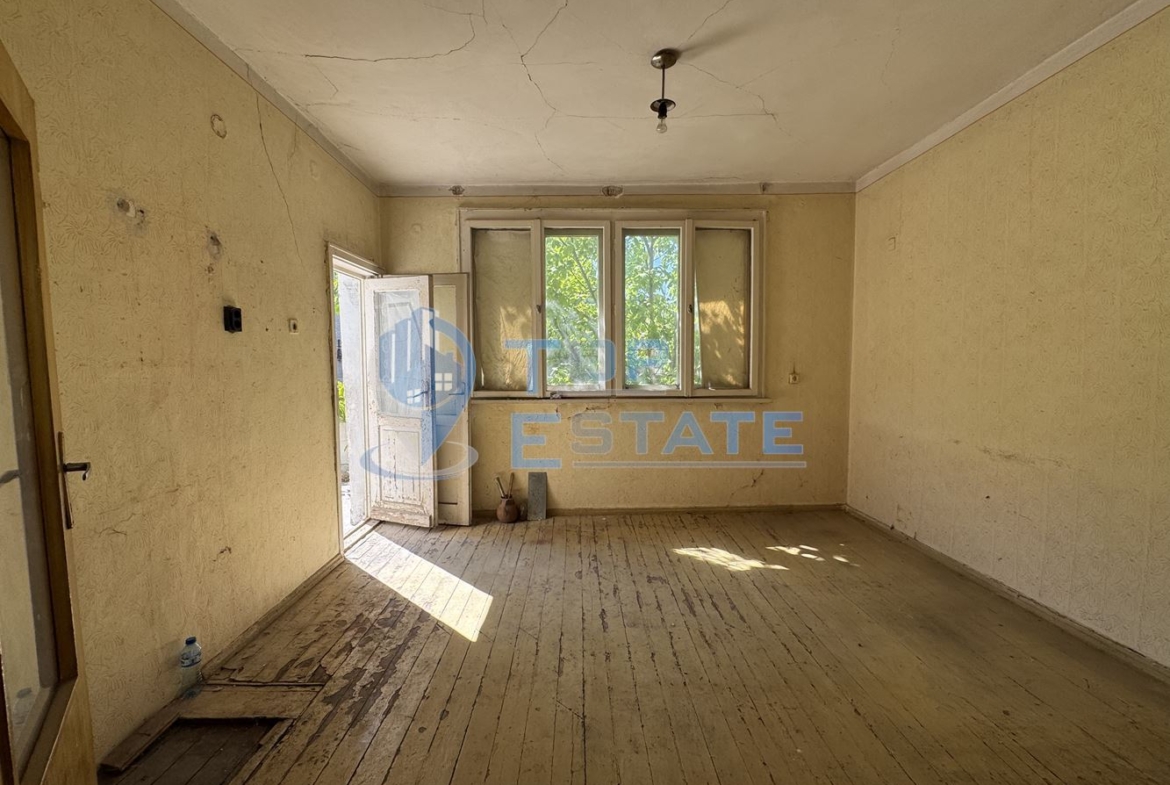 Етаж от къща в гр. Горна Оряховица, област Велико Търново - 0