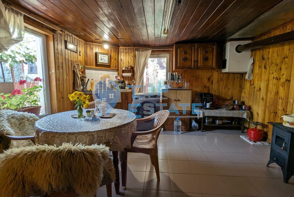 Две автентични къщи в град Елена - 0