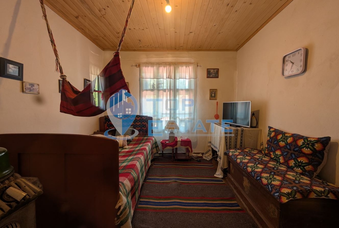 Автентична реновирана къща в град Елена - 0