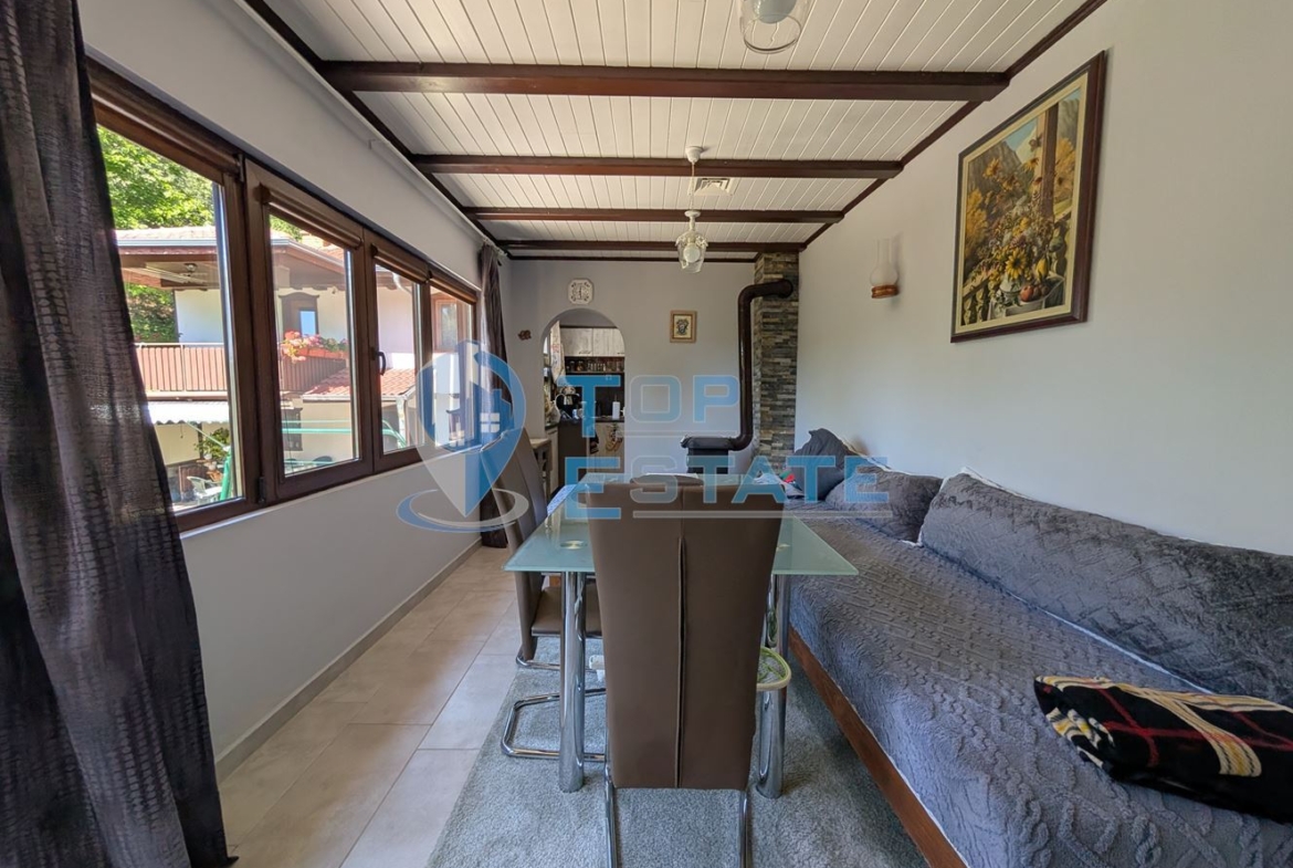 Реновирана двуетажна къща в Тревненския балкан - 0