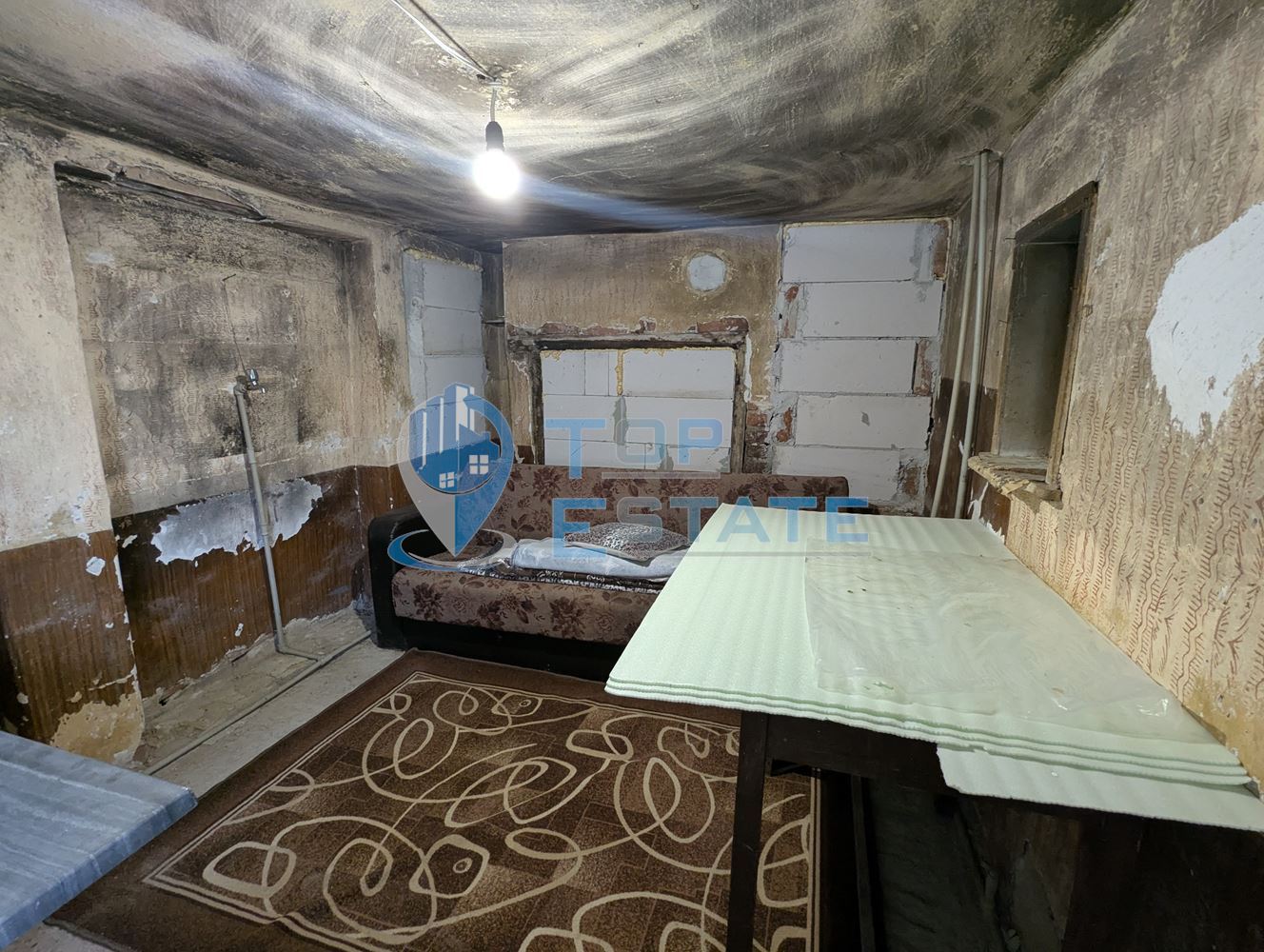 Ремонтирана тухлена къща на главната улица в село Добри дял, обл. Велико Търново - 0