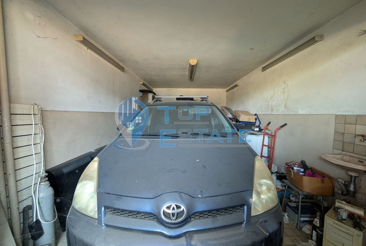 Тухлен тризонет в квартал Зона Б на град Велико Търново - 0