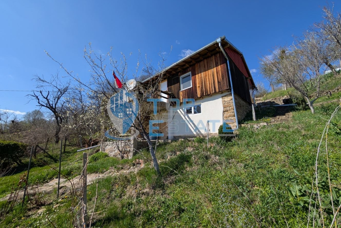 Къща с прекрасна панорама в село Длъжка поляна, област Търговище - 0