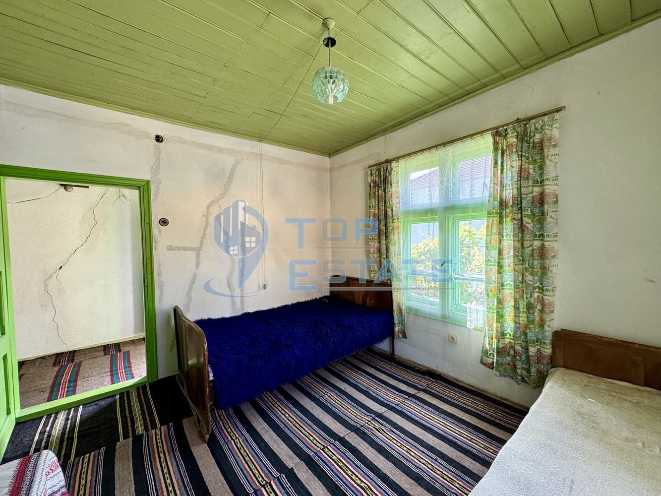 Тухлена къща с допълнителни постройки в село Миндя, област Велико Търново - 0