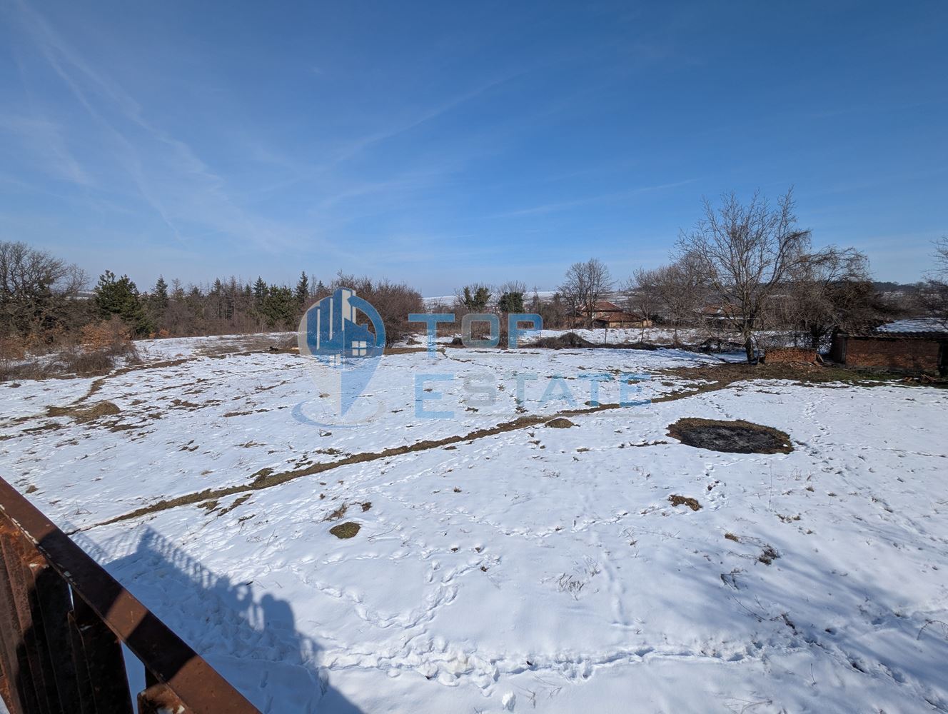Двуетажна масивна къща с красива гледка в град Борово, област Русе-0 Двуетажна масивна къща с красива гледка в град Борово, област Русе - 0