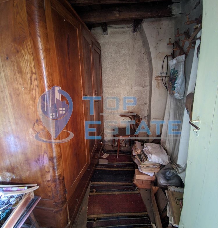 Старинна къща с голям двор в село Мусина - 0