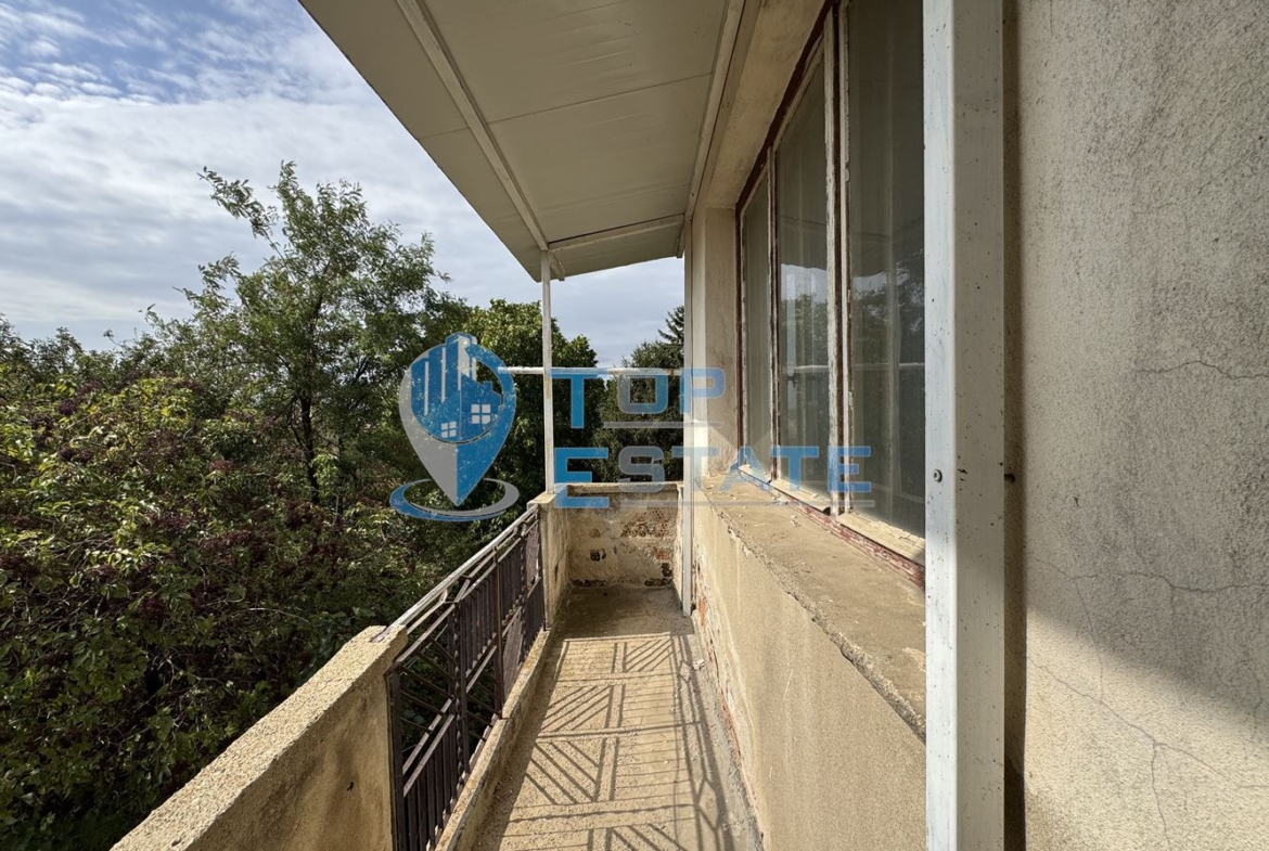 Етаж от къща със сутеренен етаж в град Павликени, област Велико Търново - 0