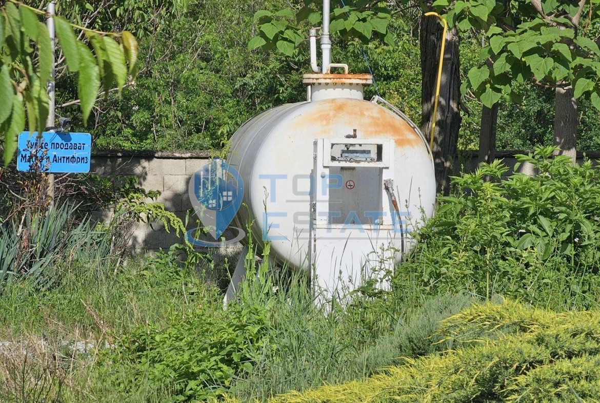 Промишлено помещение на главен път в с. Горна Студена - 0