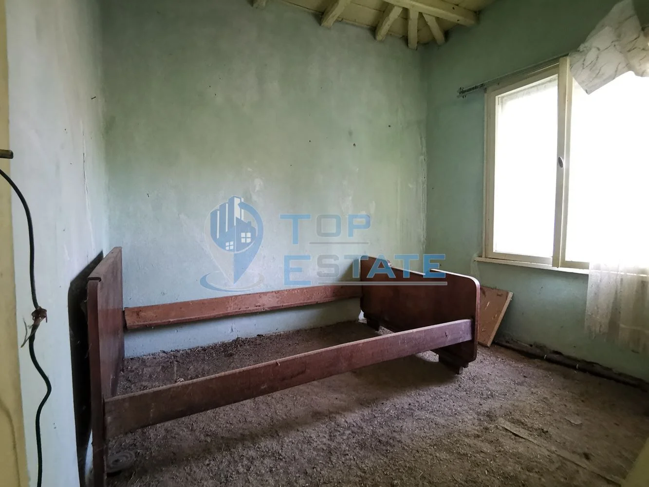 Двуетажна къща в село Вишовград, област Велико Търново - 0
