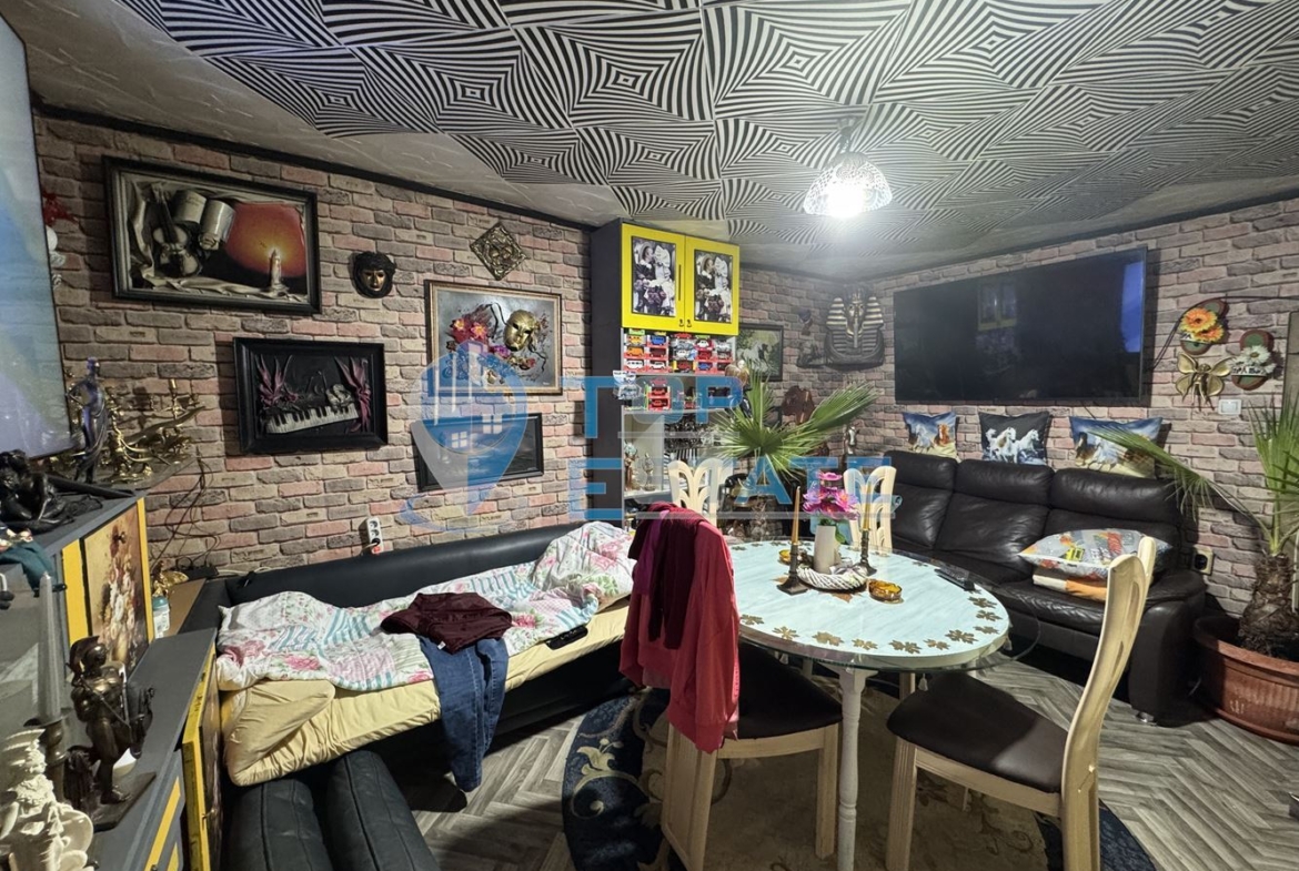 Къща с кладенец в село Правда, област Велико Търново - 0