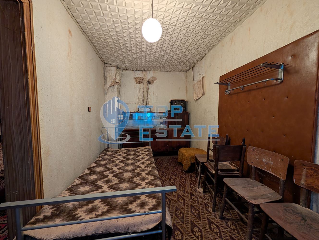 Едноетажна къща с лятна кухня и гараж в село Мерданя, област Велико Търново-0 Едноетажна къща с лятна кухня и гараж в село Мерданя, област Велико Търново - 0