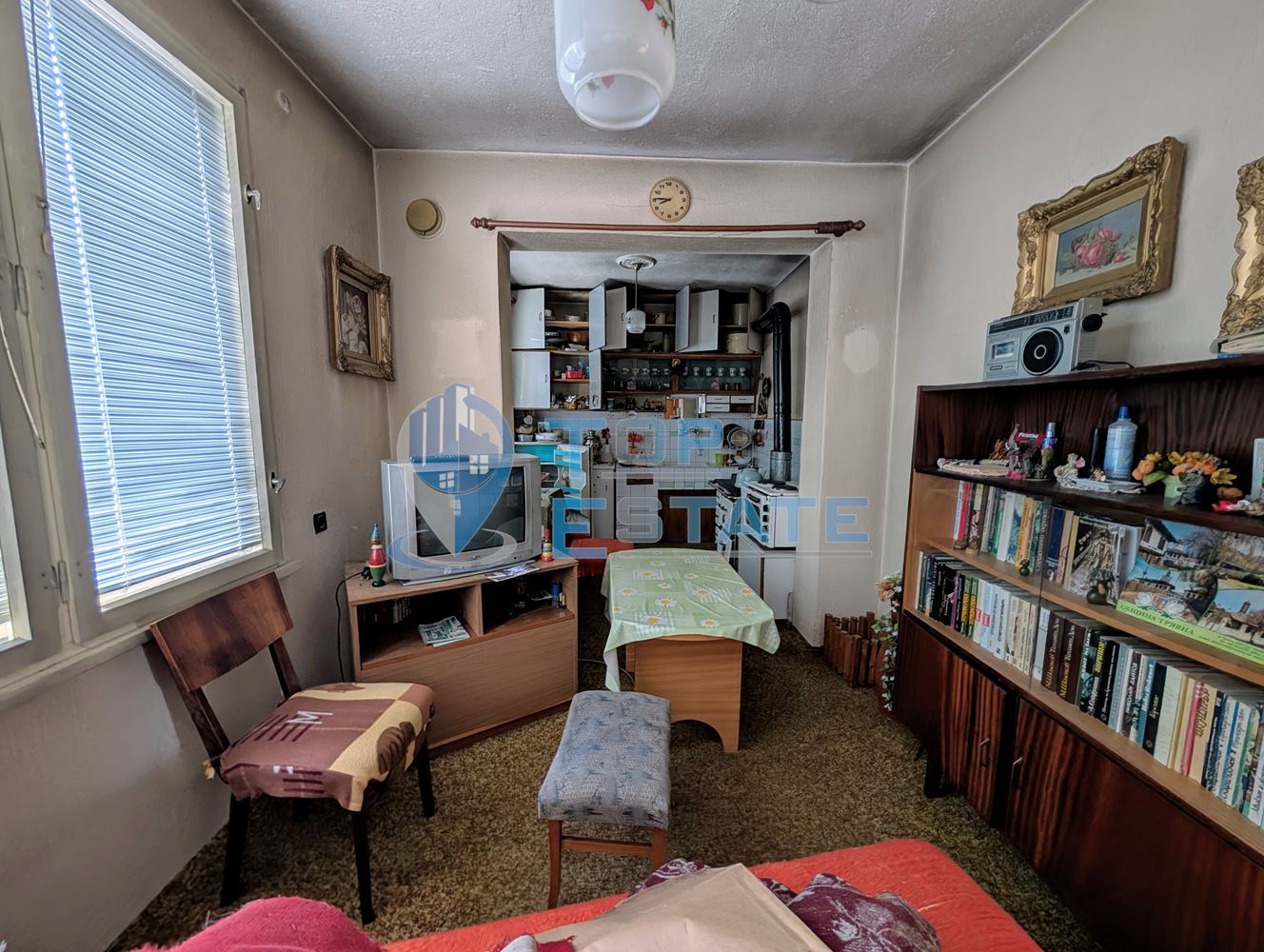 Двуетажна тухлена къща с панорамна гледка в град Плачковци - 0