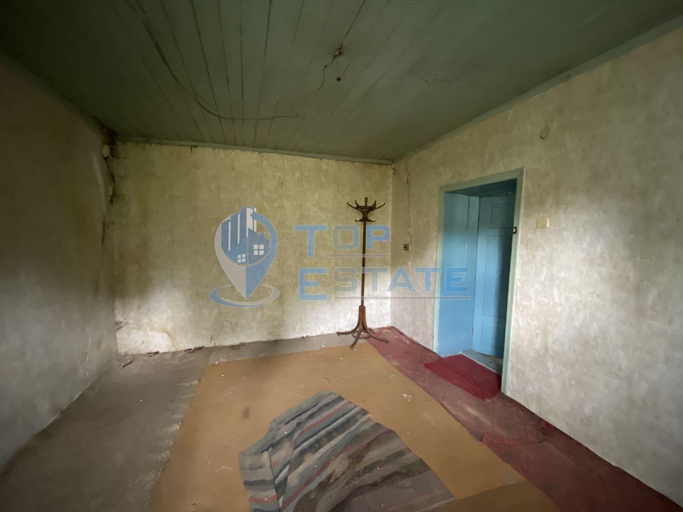 Тухлена къща с гараж в село Вързулица, област Велико Търново-0 Тухлена къща с гараж в село Вързулица, област Велико Търново - 0