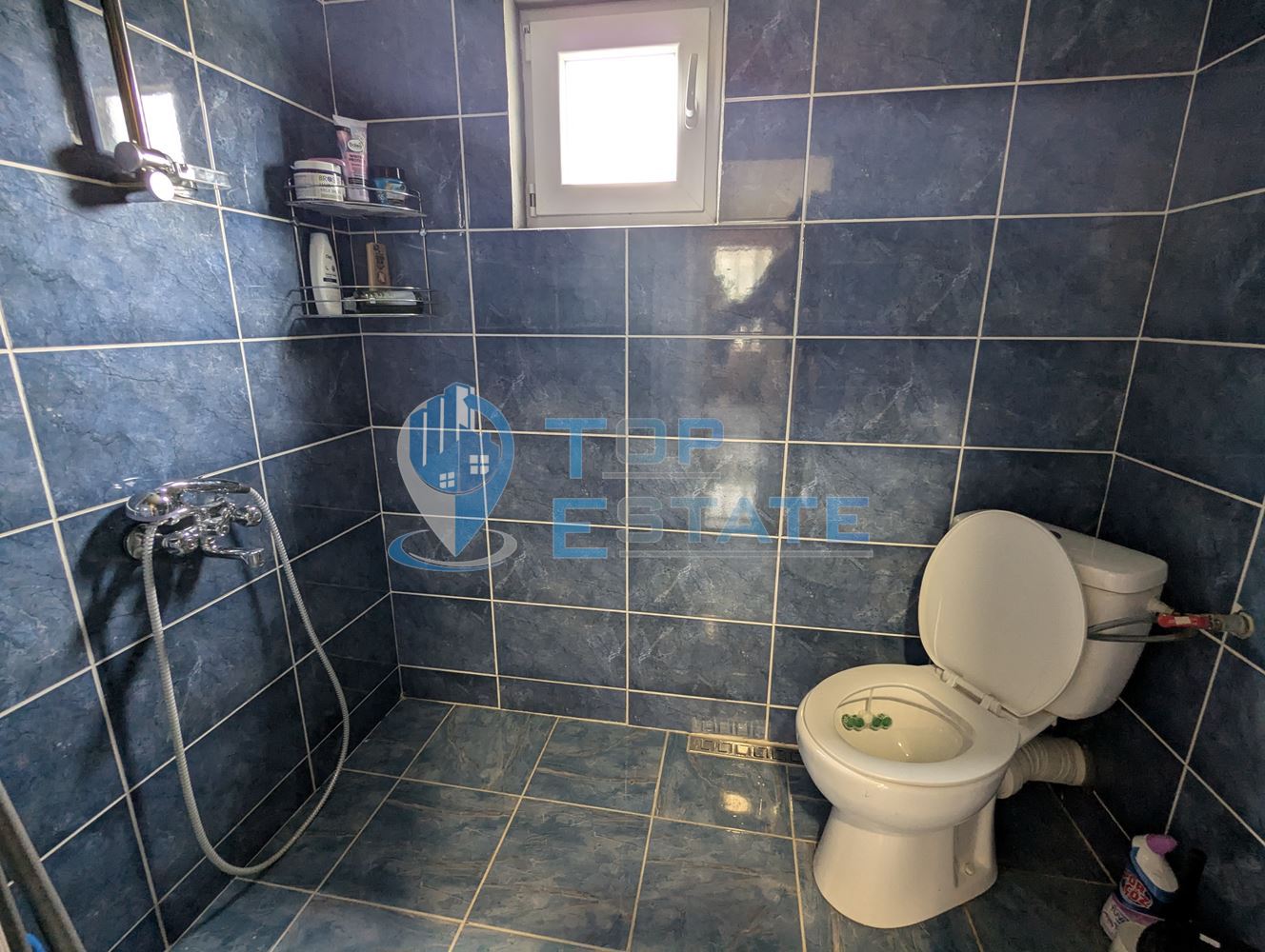 Ремонтирана тухлена къща на главната улица в село Добри дял, обл. Велико Търново - 0