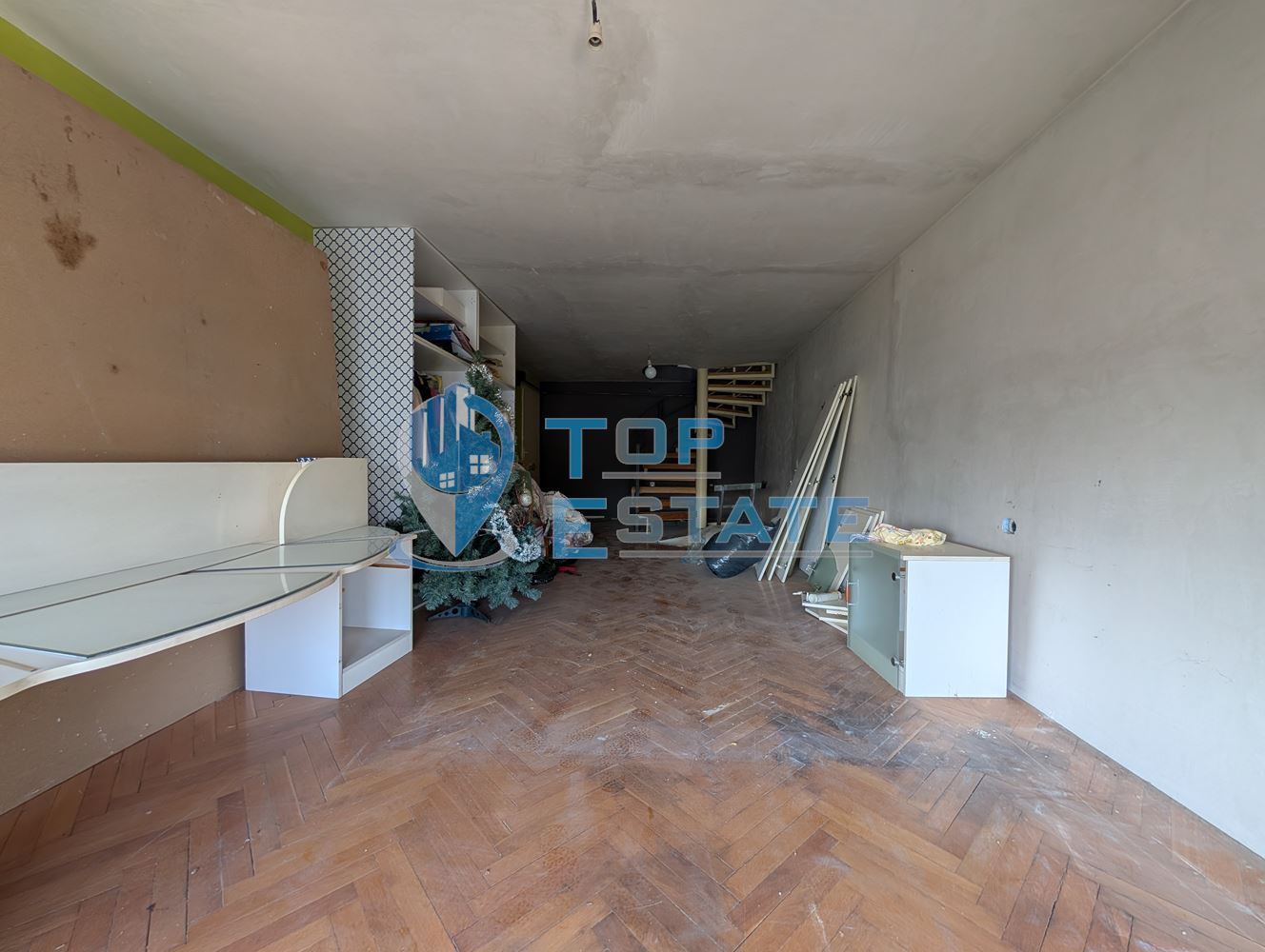 Тухлен тризонет в квартал Зона Б на град Велико Търново-0 Тухлен тризонет в квартал Зона Б на град Велико Търново - 0