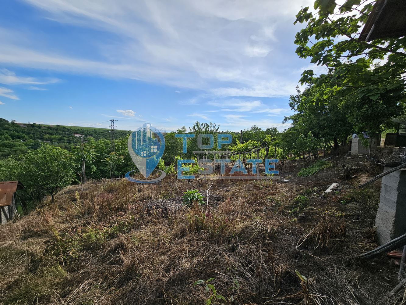 Двуетажна къща с вътрешна баня и панорамна гледка в с. Българско Сливово - 0