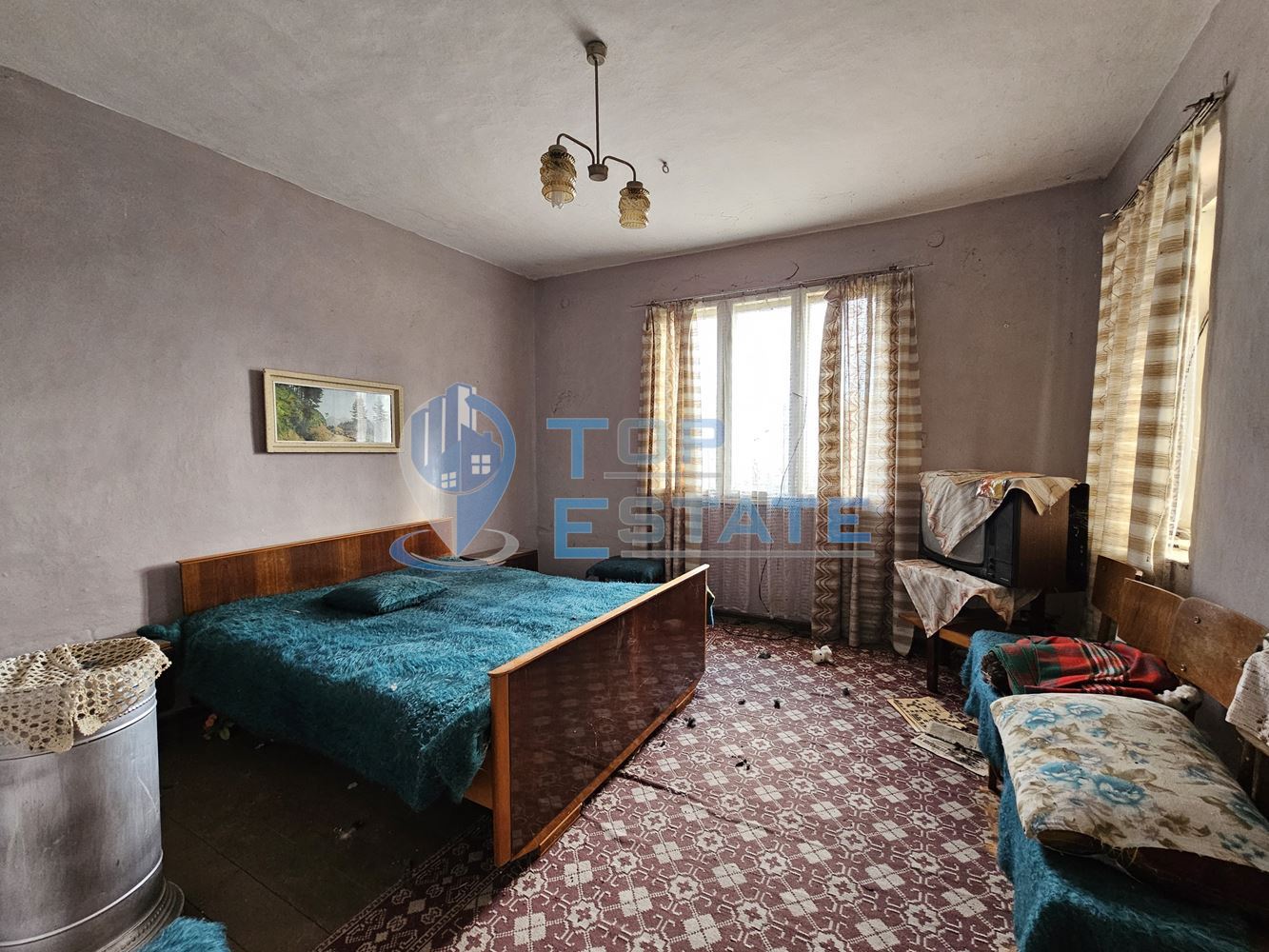 Тухлена къща с вътрешна тоалетна и голям двор в село Драгомирово, община Свищов - 0