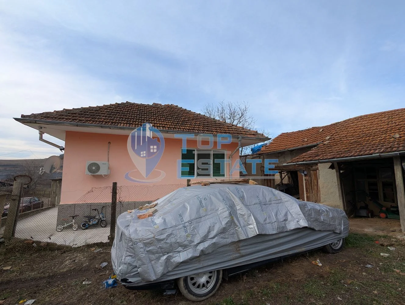 Ремонтирана масивна къща с голям и поддържан двор в село Асеново, община Стражица, област Велико Търново - 0