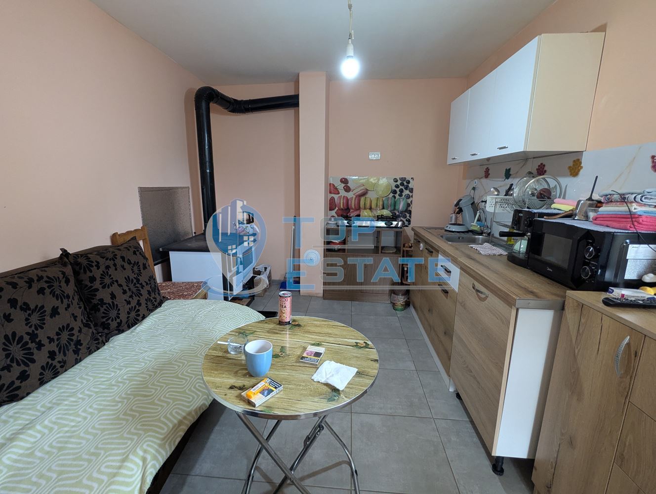 Ремонтирана тухлена къща на главната улица в село Добри дял, обл. Велико Търново - 0