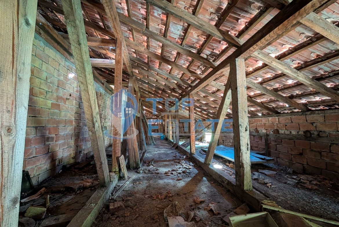 Масивна сграда за обществено обслужване в град Плачковци - 0