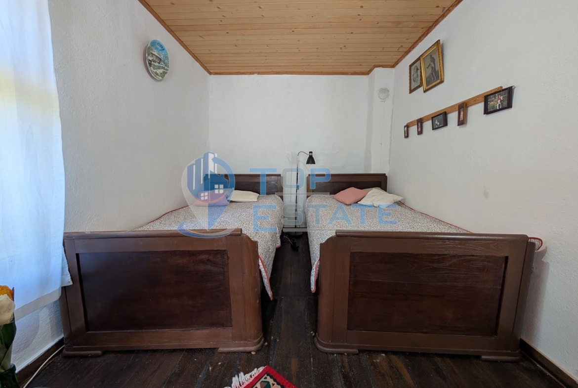 Автентична реновирана къща в град Елена - 0