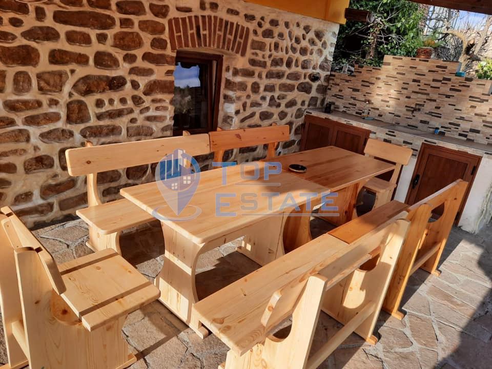 Функционираща къща за гости с басейн и панорамна гледка в село Кисьовци, област Велико Търново - 0