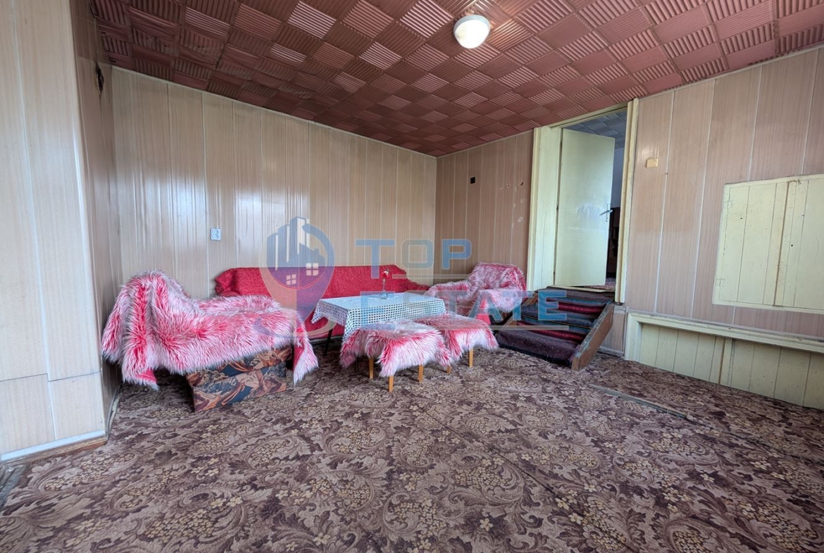 Едноетажна тухлена къща с гараж в село Павел - 0