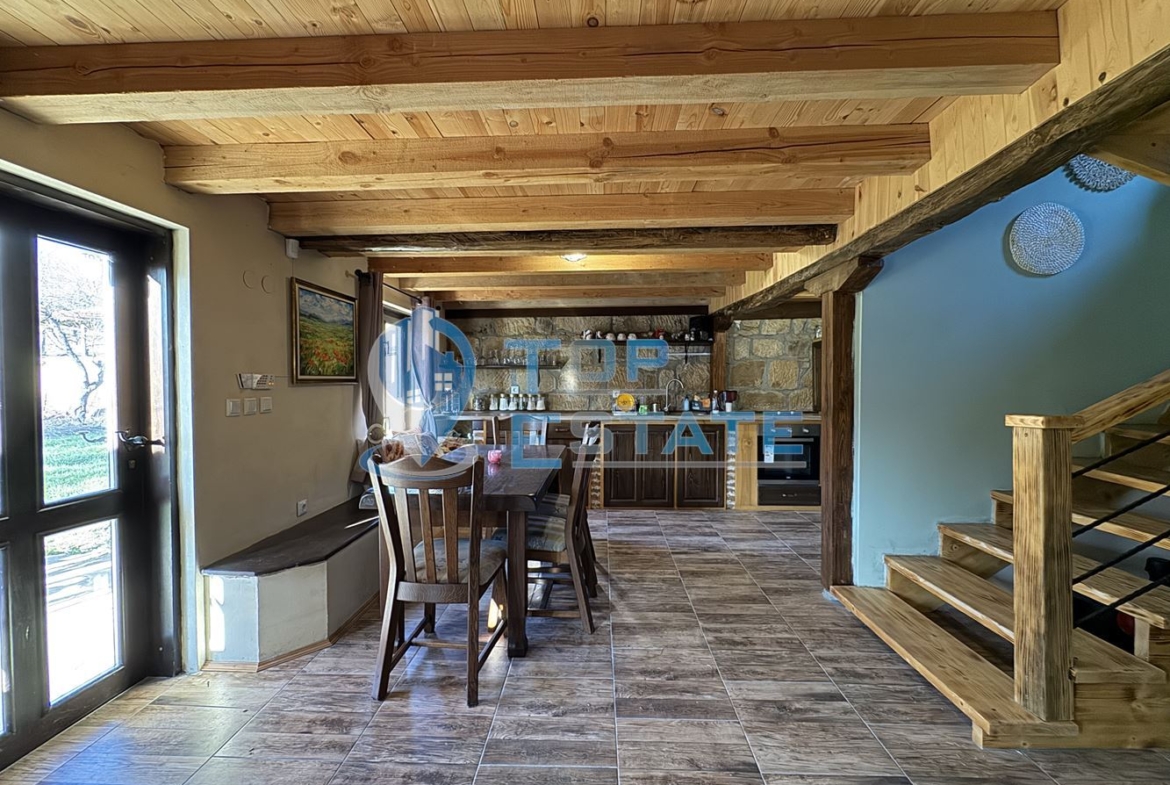 Реновирана къща в Еленския Балкан, област Велико Търново - 0