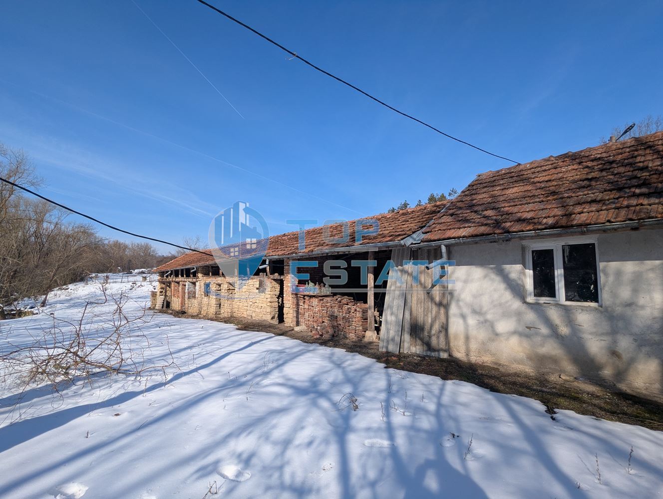 Промишлено помещение в покрайнините на град Борово, област Русе - 0