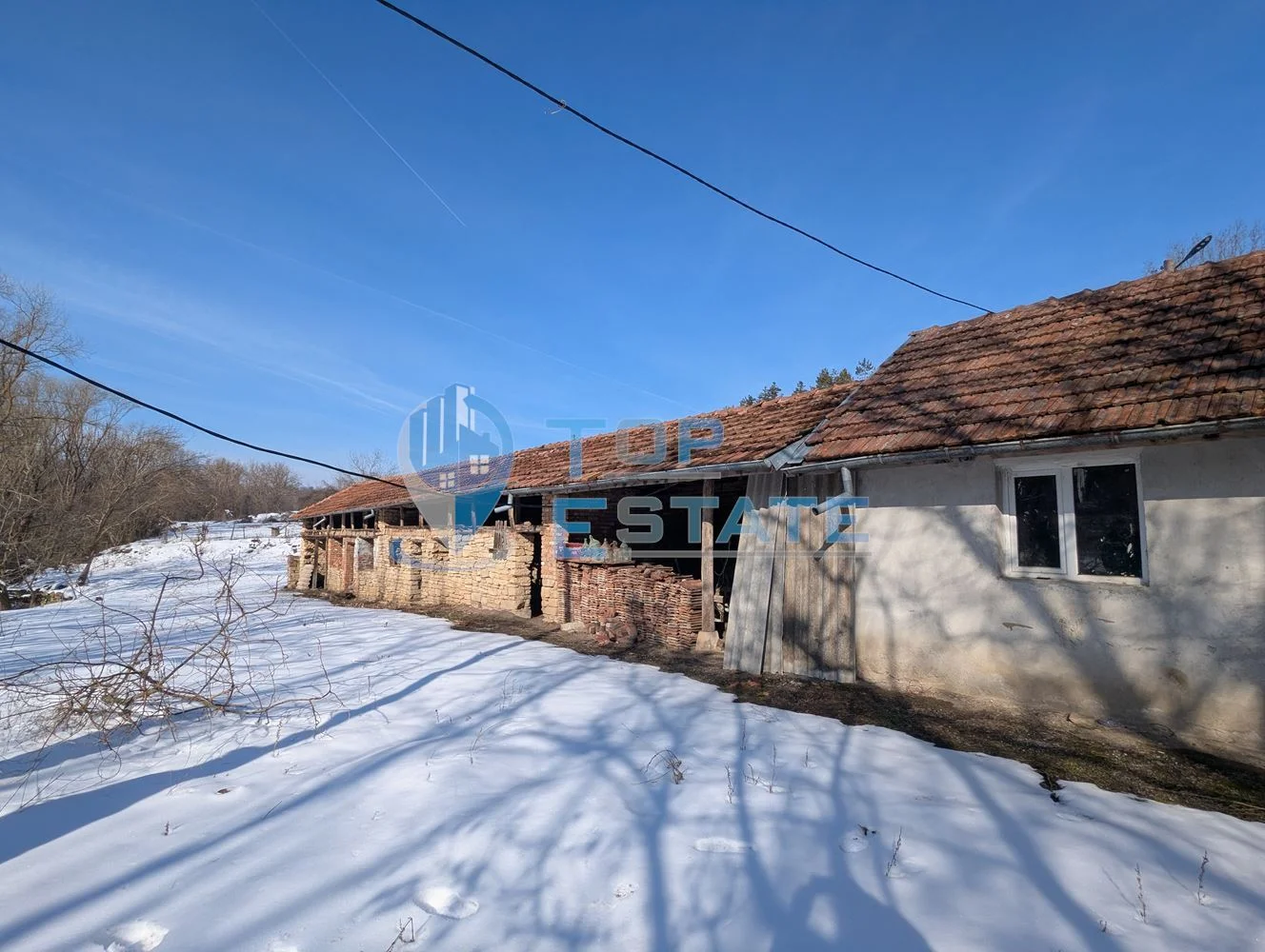 Промишлено помещение в покрайнините на град Борово, област Русе - 0