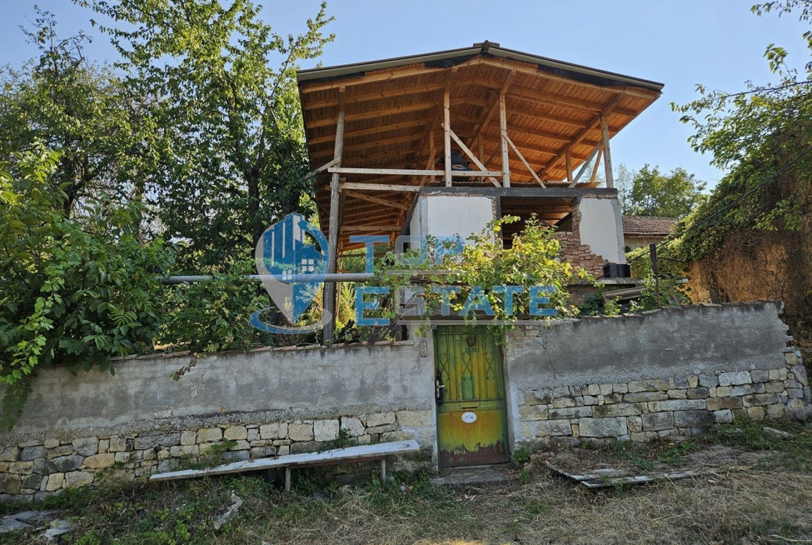 Къща с голям двор в село Горско Косово до язовир Александър Стамболийски - 0