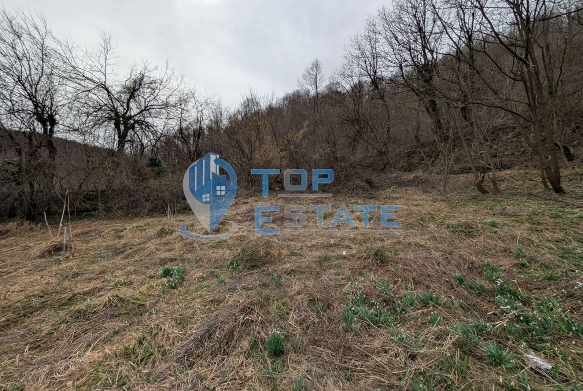 Двуетажна тухлена къща в Тревненския балкан - 0