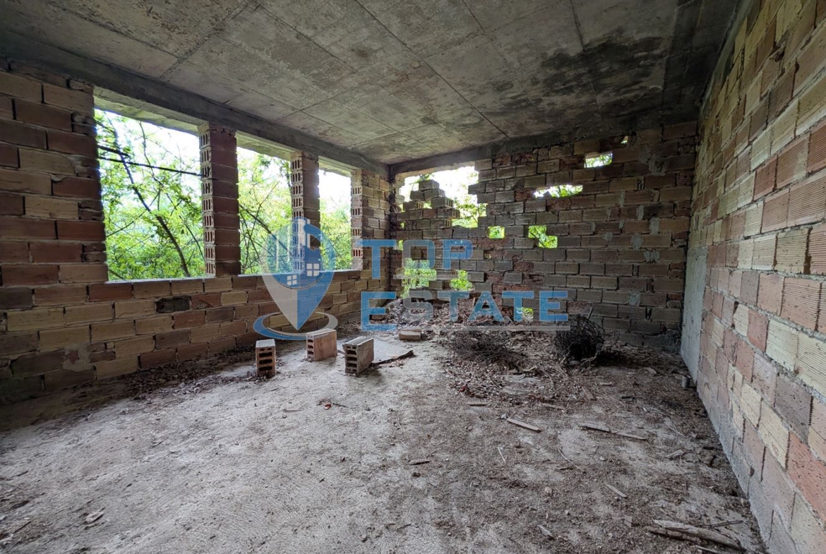 Вила във вилната зона на село Леденик - 0