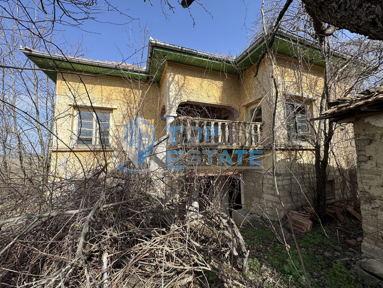 Две къщи с два кладенеца в село Сушица, област Велико Търново - 0