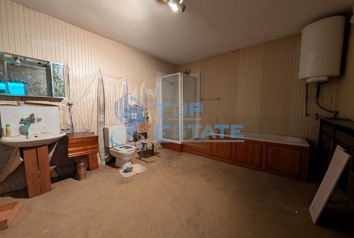 Масивна сграда за обществено обслужване в град Плачковци - 0