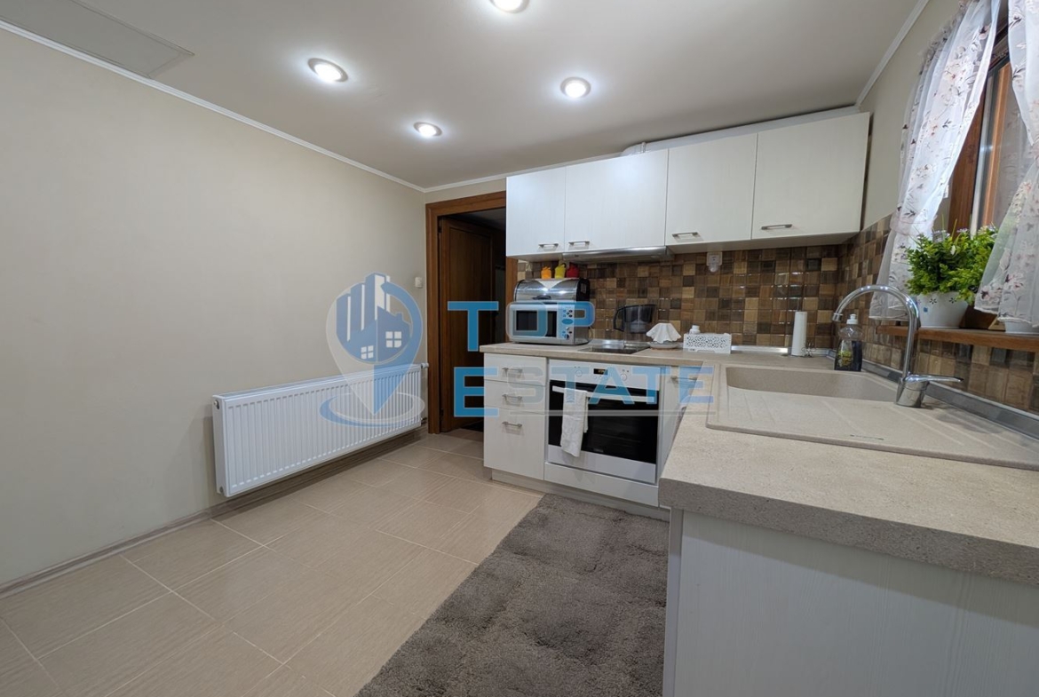 Реновирана двуетажна къща в Тревненския балкан - 0