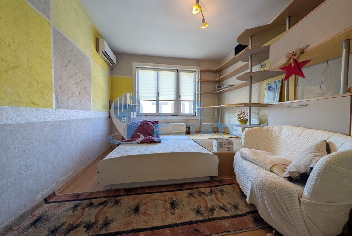 Тухлен тризонет в квартал Зона Б на град Велико Търново - 0