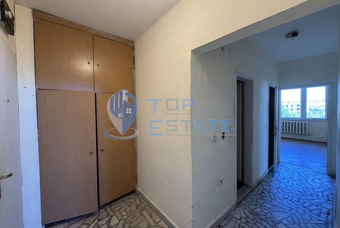 Тристаен тухлен апартамент в квартал Бузлуджа, град Велико Търново - 0