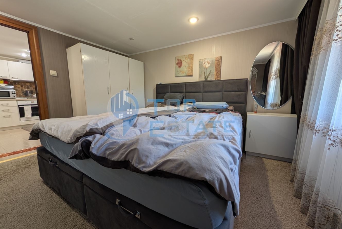 Реновирана двуетажна къща в Тревненския балкан - 0