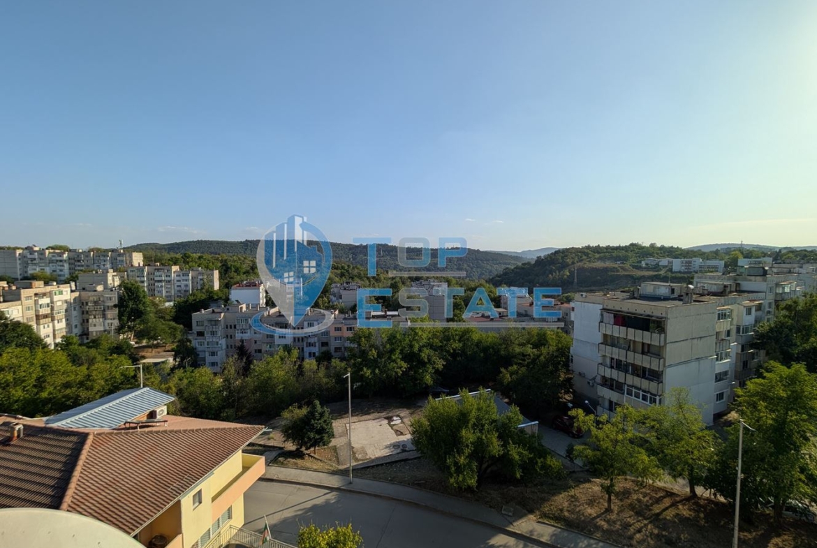 Тухлен тризонет в квартал Зона Б на град Велико Търново - 0