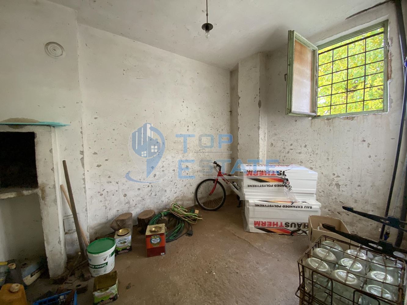 Търговско помещение в центъра на с. Дедина-0 Търговско помещение в центъра на с. Дедина - 0